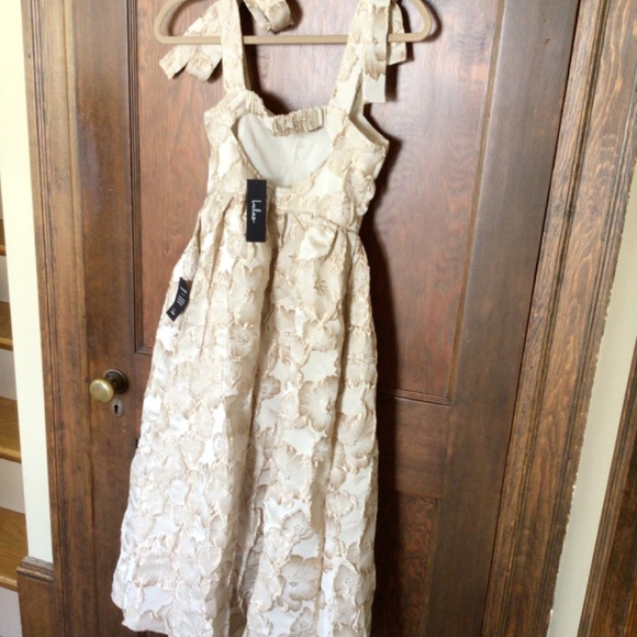 Lulus Unique Beauty Floral Tie Strap Midi Dress in Cream with Pockets sz xs NWT - Picture 11 of 13